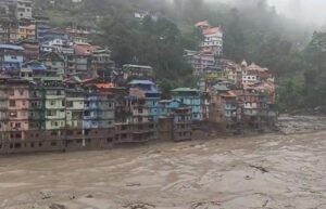 सिक्किम में अचानक आई बाढ़