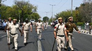 AAP ने आज Arvind Kejriwal की गिरफ़्तारी के खिलाफ PM Modi के घर को घेरने का आह्वान किया है